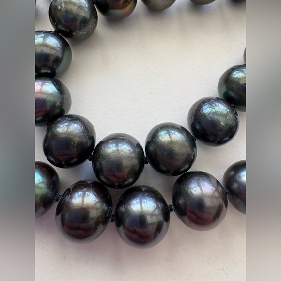 Imperial pearls by Josh Bazar, Black 20”, freshwater cultured, 925 sterling - Picture 2 of 9